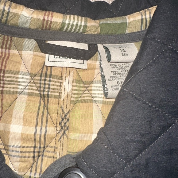 LL Bean Quilted Vest - Picture 7 of 7